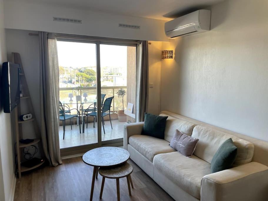 Appartement Vue Mer, 5Min A Pied De La Plage, Parking Prive Vallauris Dış mekan fotoğraf